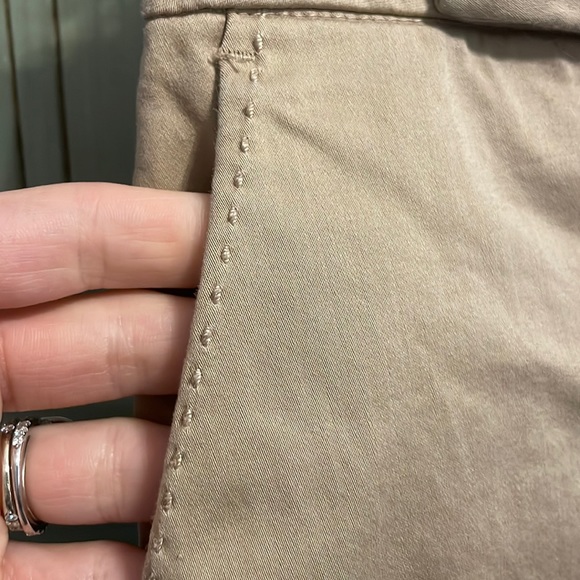 Old Navy Kakis School Uniform Buckle Skirt Size 1 - Picture 2 of 6